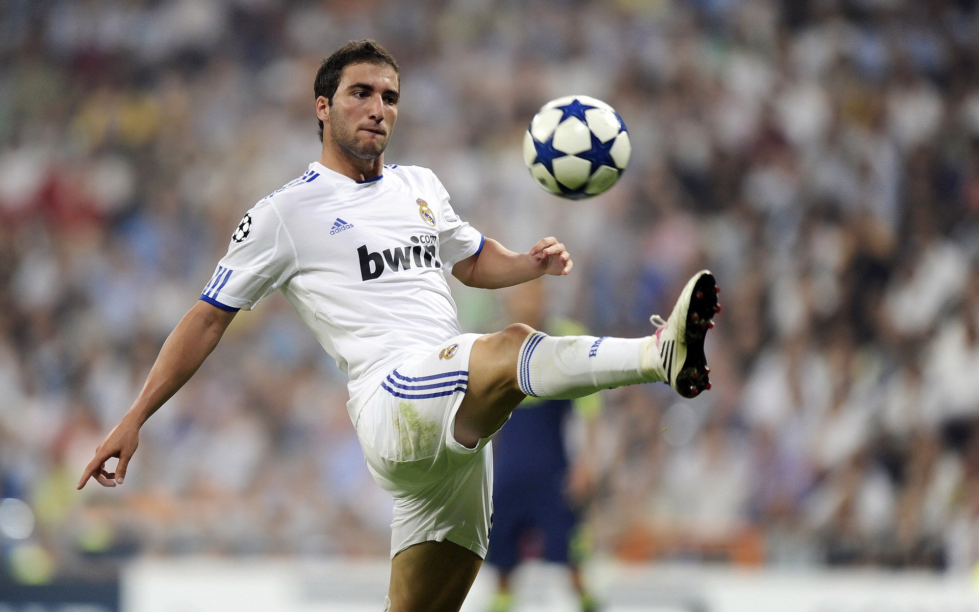 kaiyun-国际热身赛国足战胜 球员技术提升明显，国足热身赛取胜  第2张